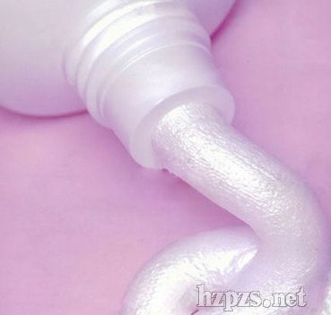 氨基酸蠶絲珍珠洗面奶