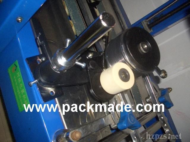 紙箱自動(dòng)滾碼機(jī)