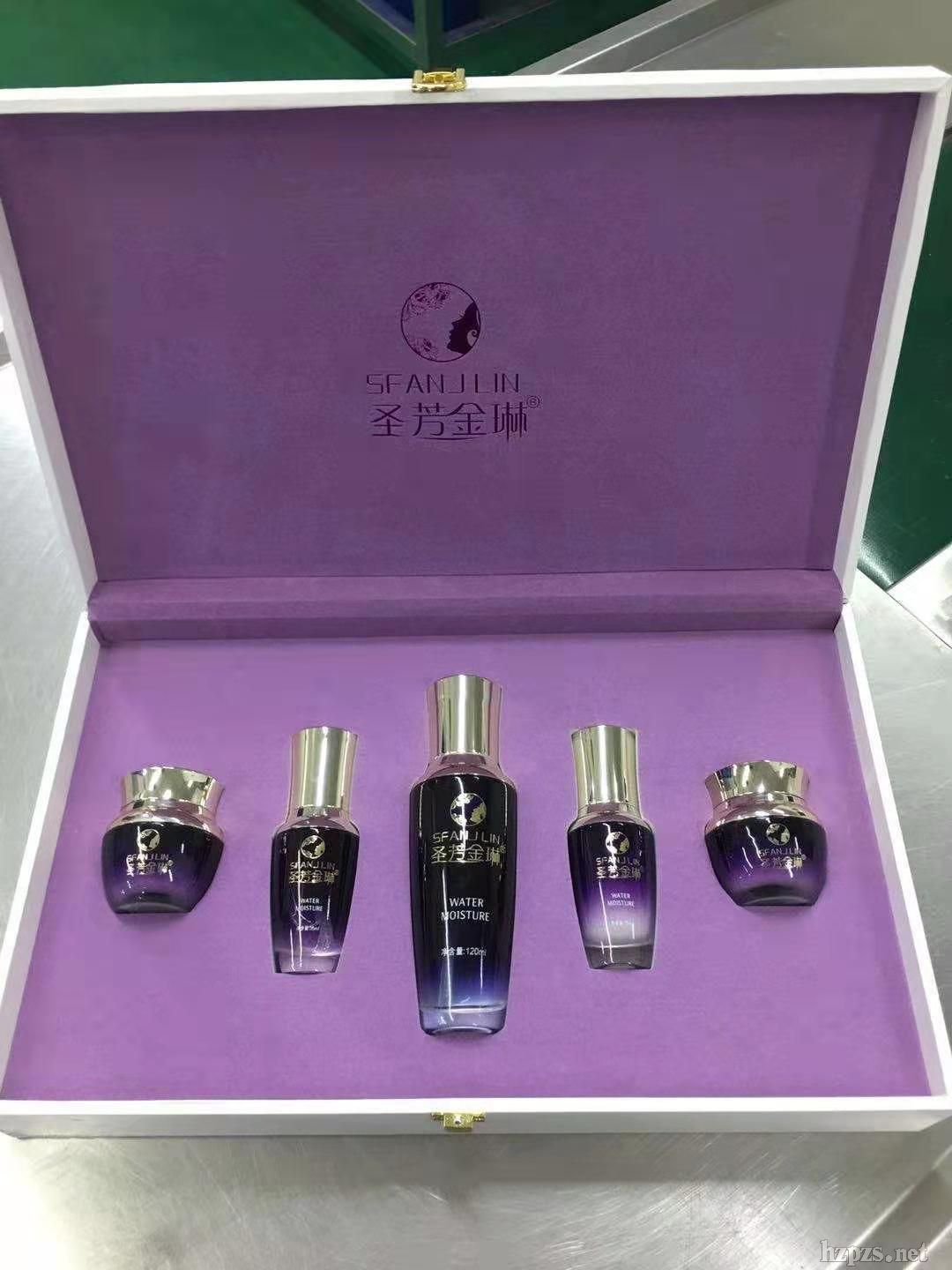 ѩɼ���͸��