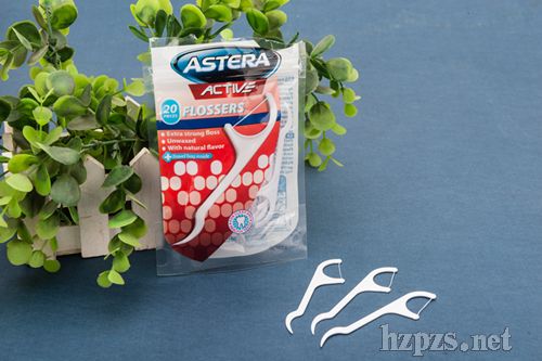 ������y������